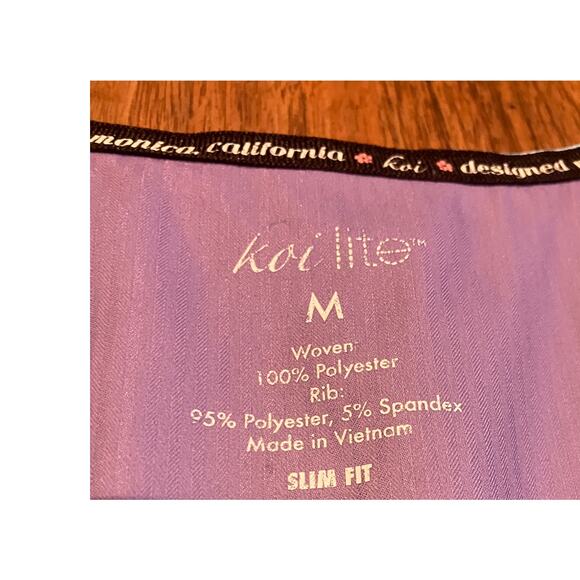 Koi Lite Women’s Scrub Top Medium Slim Fit Ombre Purple Blue V-Neck Pockets - Picture 3 of 7